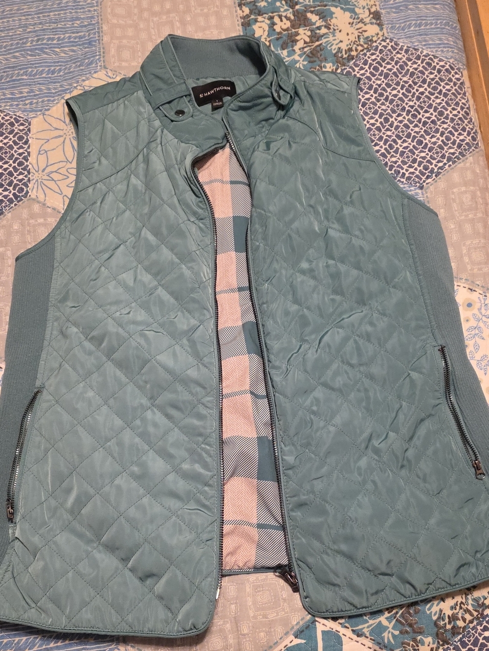 Hawthorn Quilted Vest in Seafoam